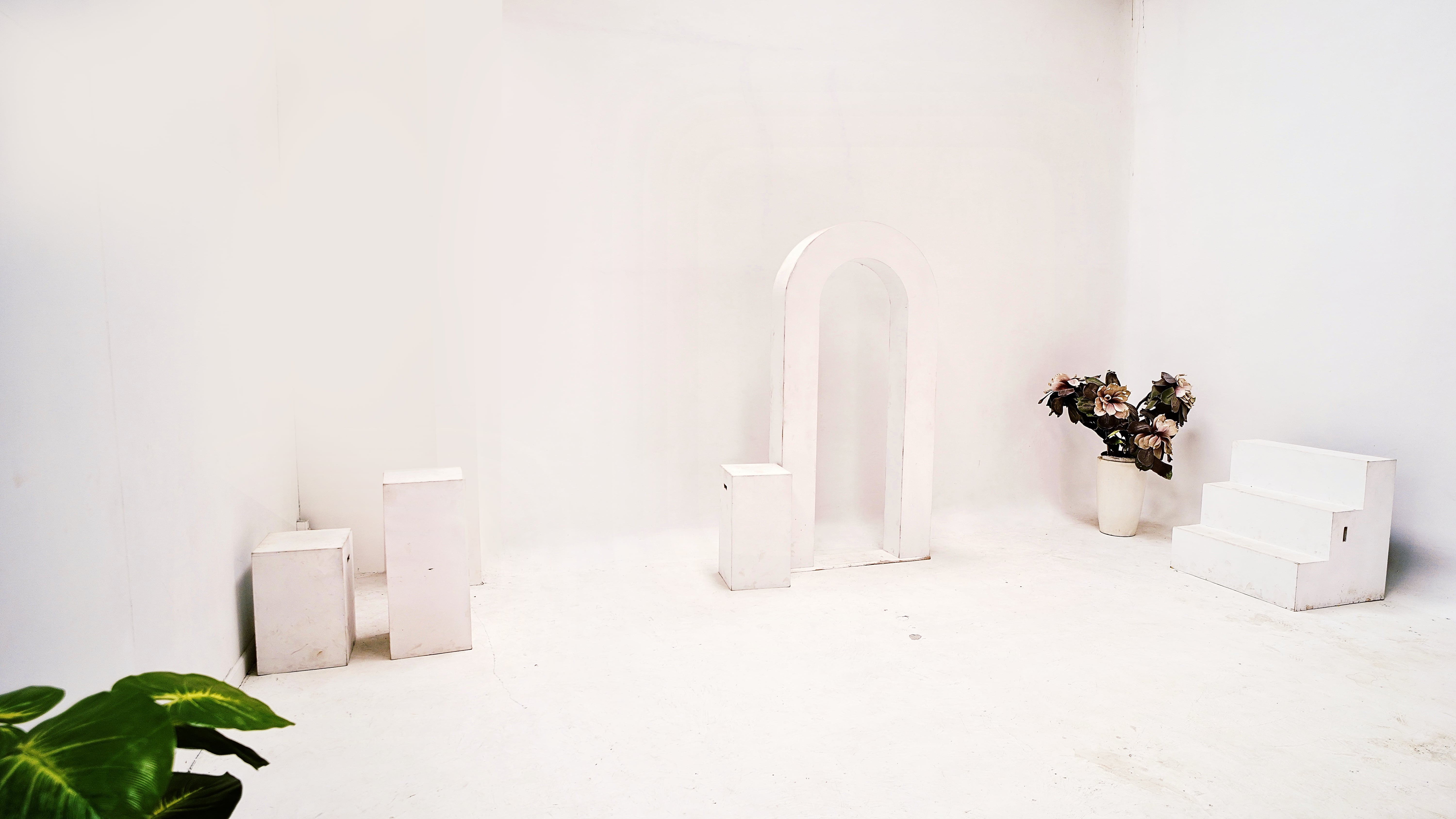 White and Black Cyclorama – pre wedding location in delhi